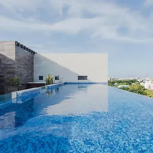 Onebr W Balcony Or Small In Playa Del Carmen, Bbq, Pool Infinite, Whirlpool, Ac, Tv Smart, 200mb Appart hôtel